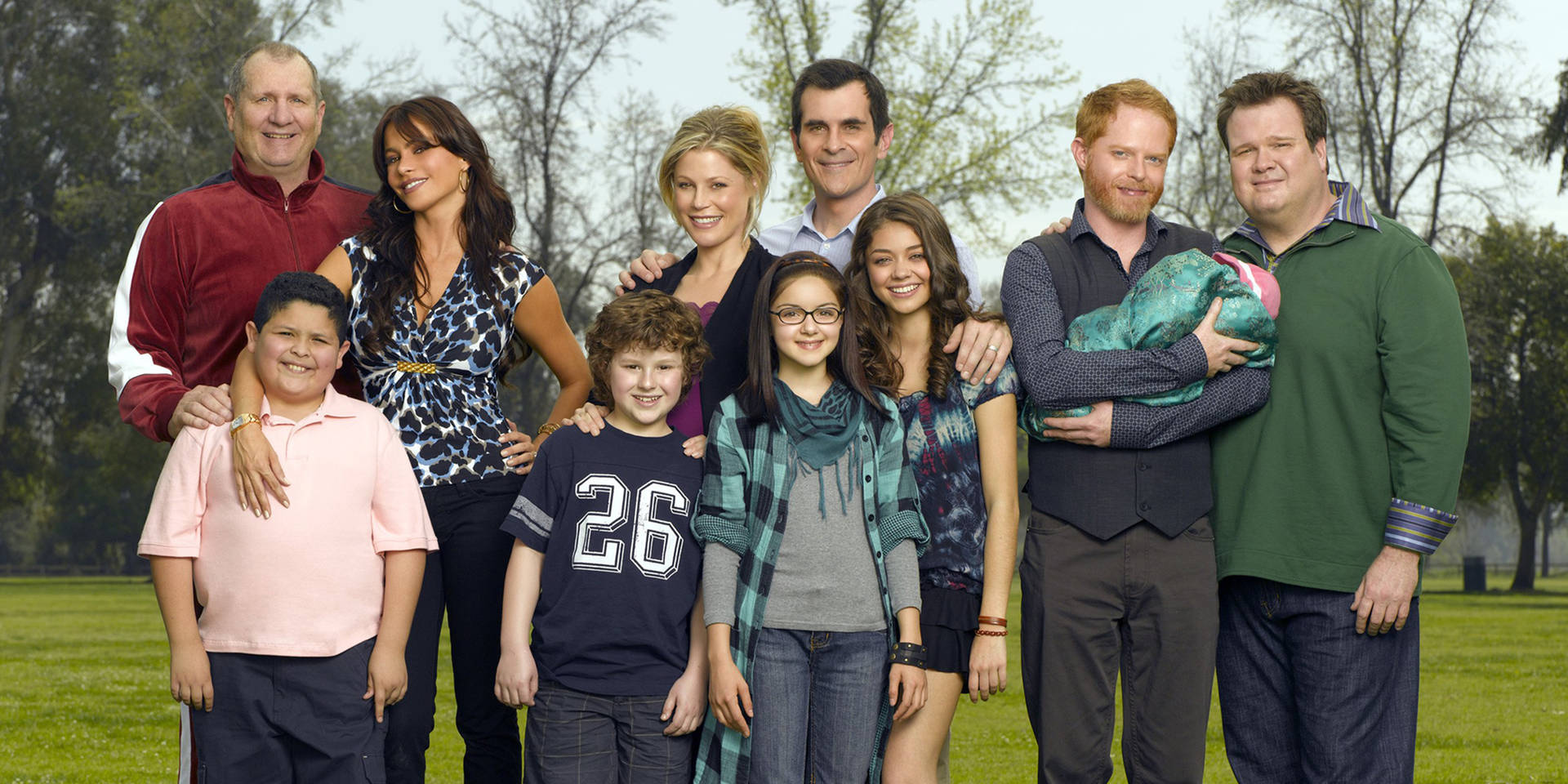 The Modern Family: Together And Happy Background