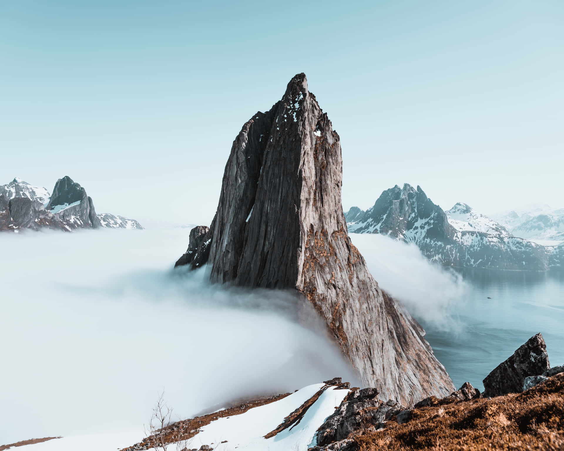 The Natural Beauty Of A Mountain Landscape Background