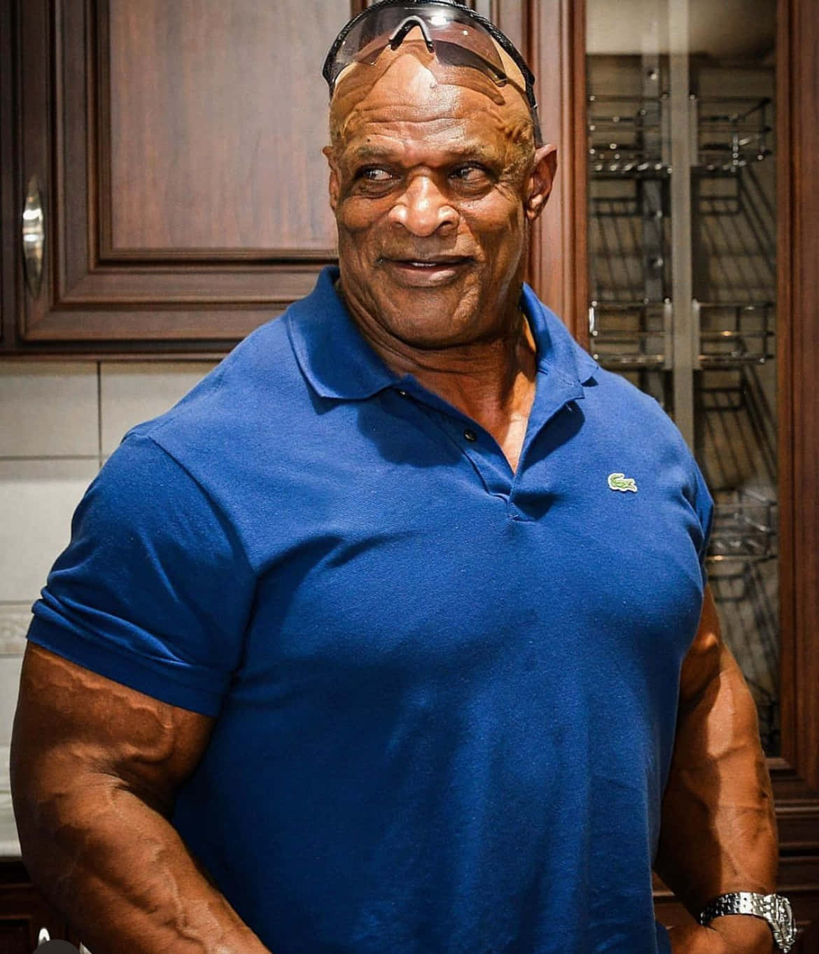 The Normal Side Guy Of Ronnie Coleman Background