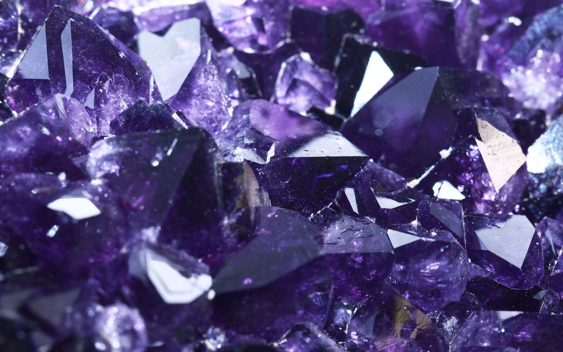 The Perfect Laptop For Any Purple Aesthetic Lover! Background