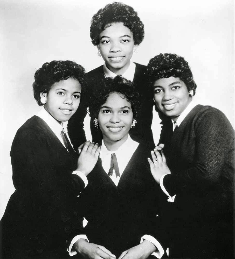 The Shirelles Group - Iconic Photo From 1970 Background