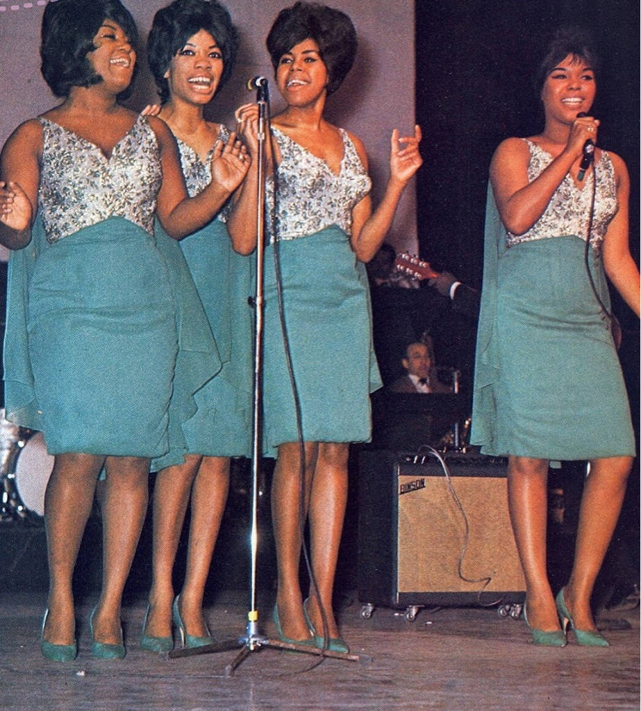 The Shirelles Quartet Singing Stage 1960s Background