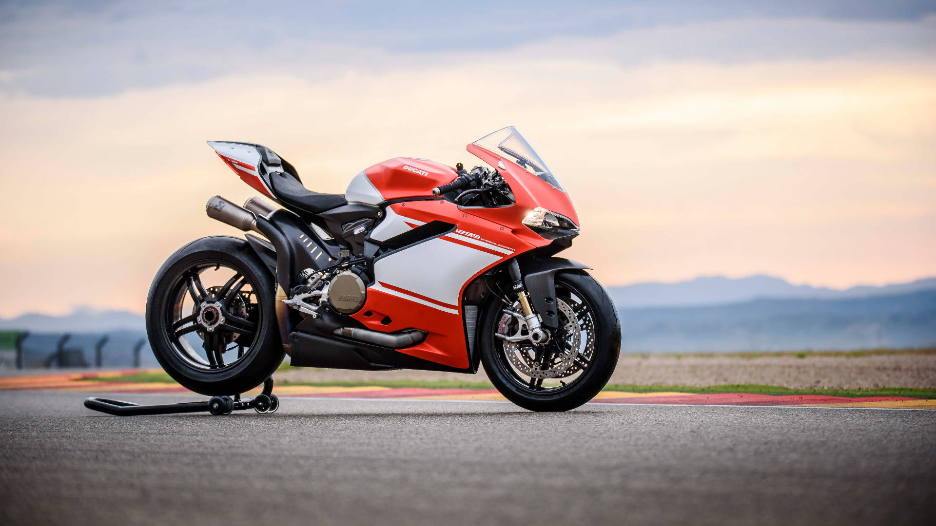 The Sporty And Sophisticated Ducati 1299 Superleggera Background