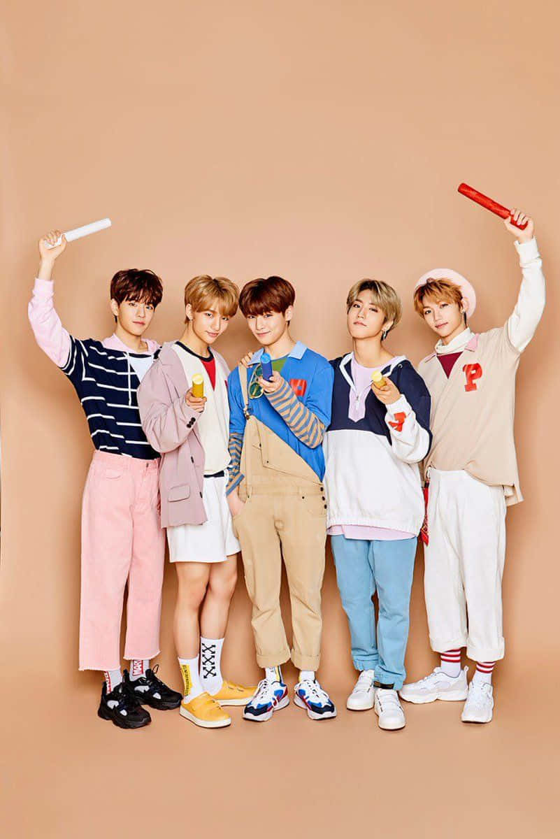 The Stray Kids Of 2020 Background