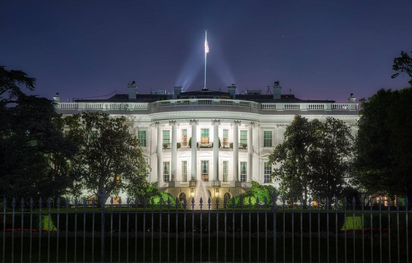 The White House At Night Background