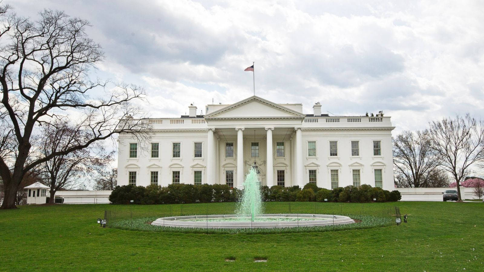 The White House North Lawn Background