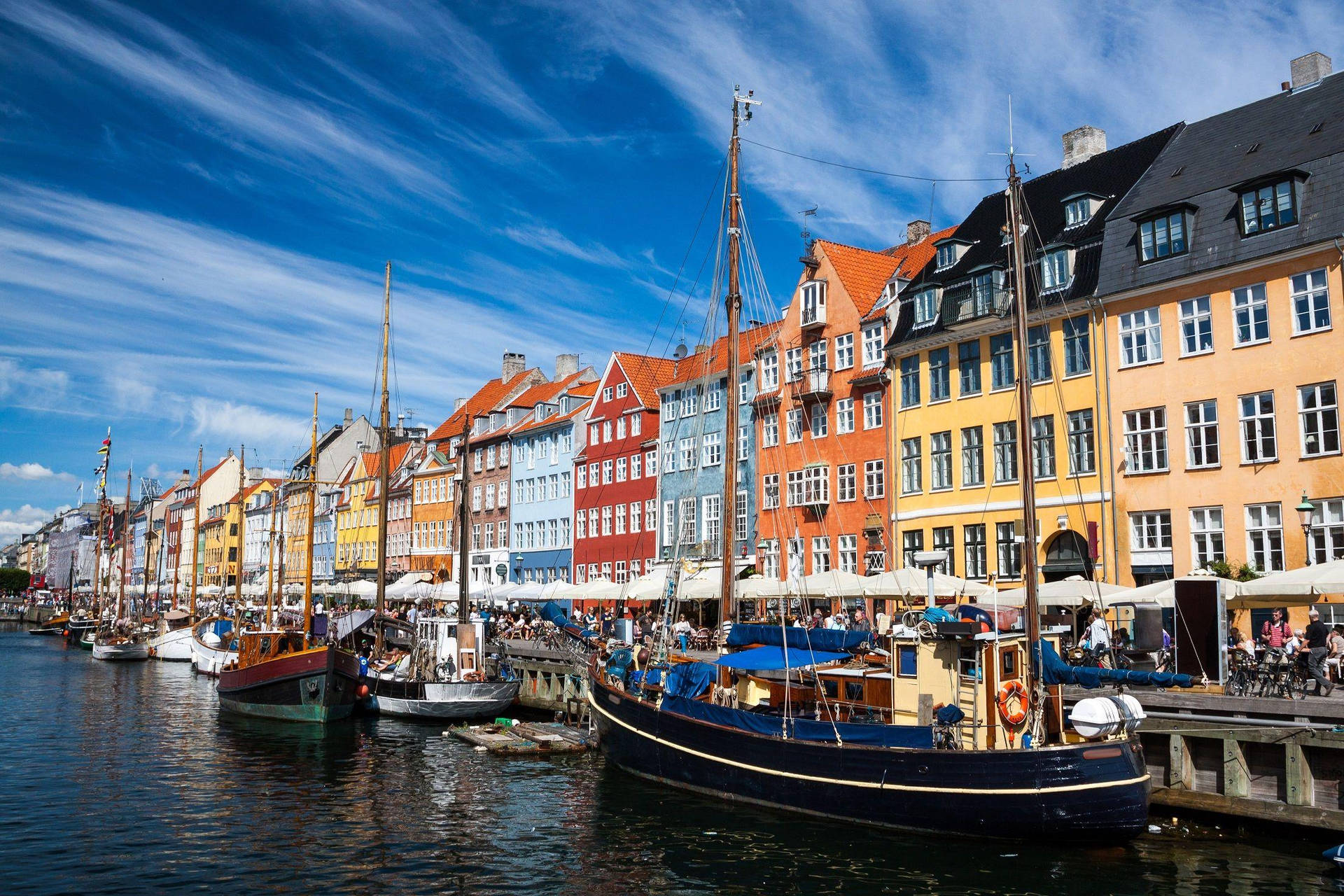 Thin Clouds Over Copenhagen Background