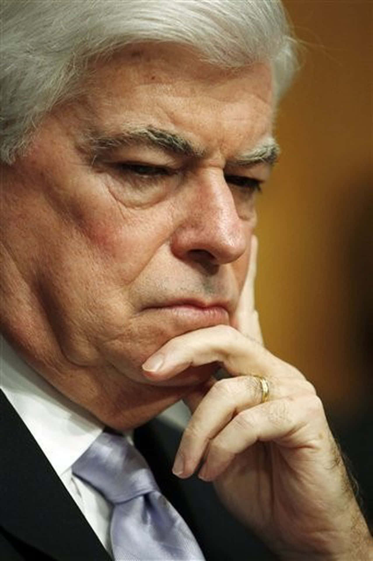 Thinkigng Christopher Dodd