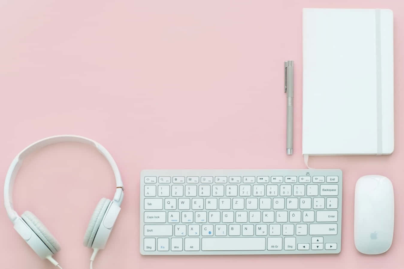 This Sophisticated Pink Laptop Is The Perfect Device For Your Everyday Needs! Background