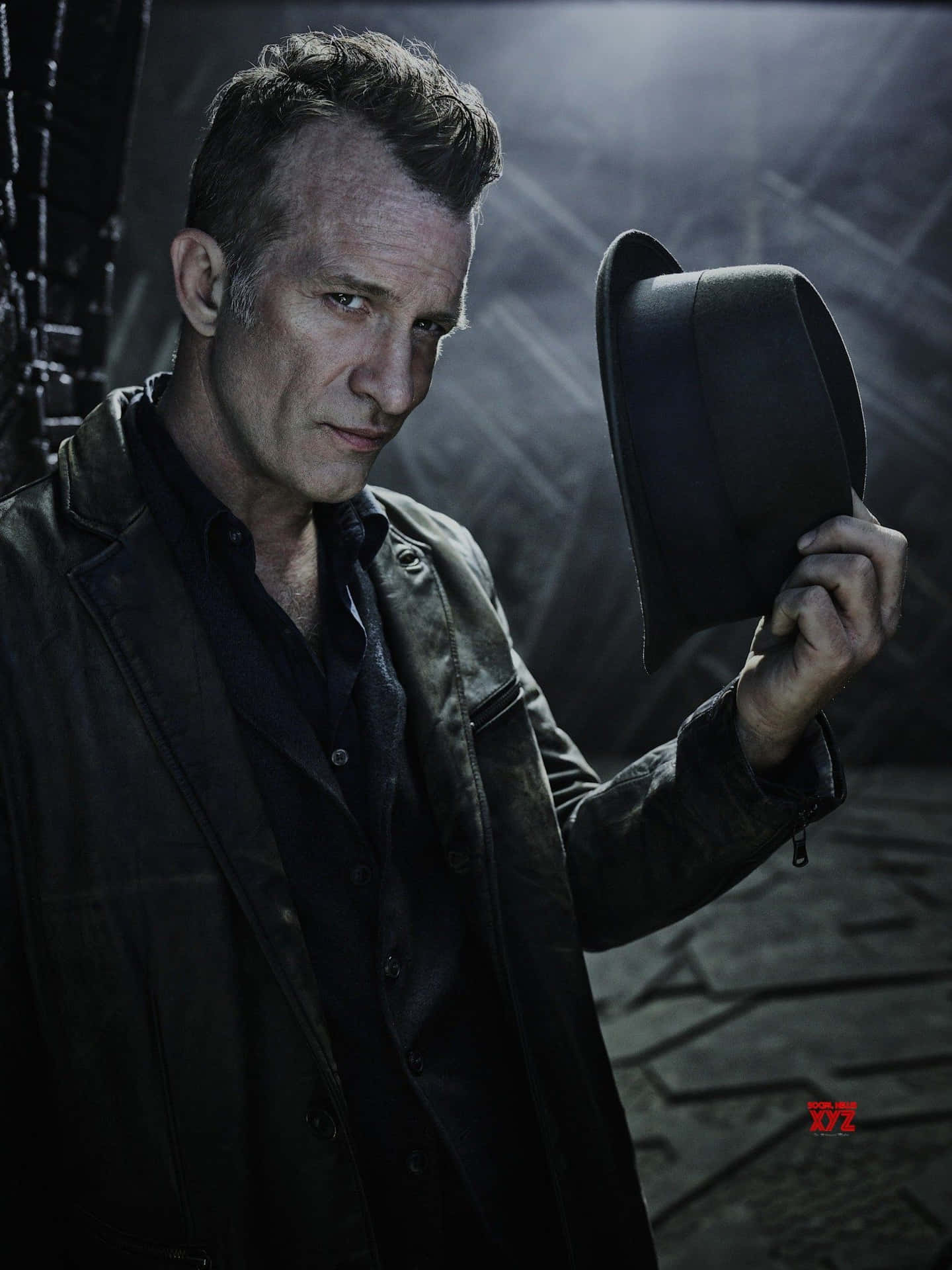 Thomas Jane In Action Background