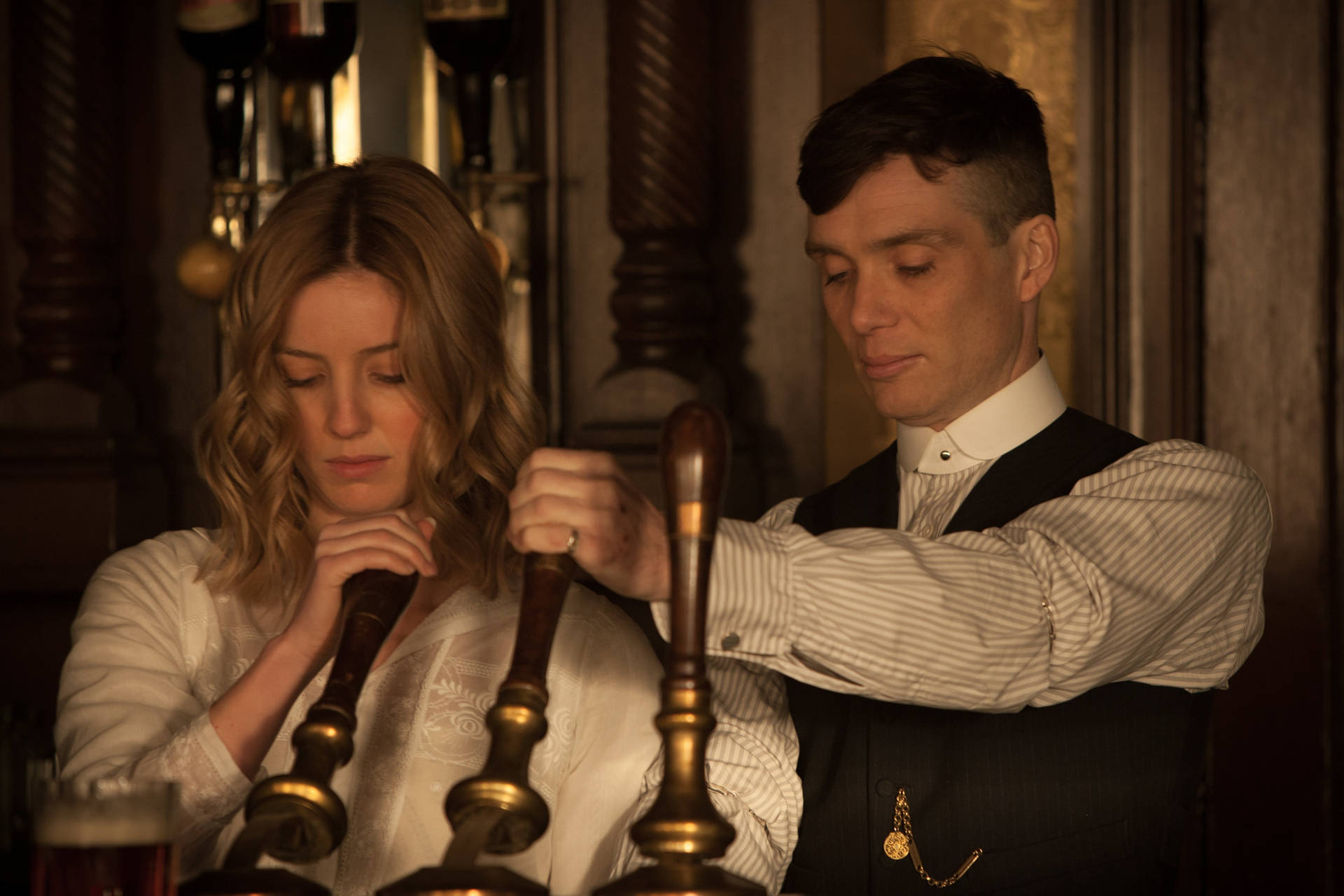 Thomas Shelby And Grace In Pub Background