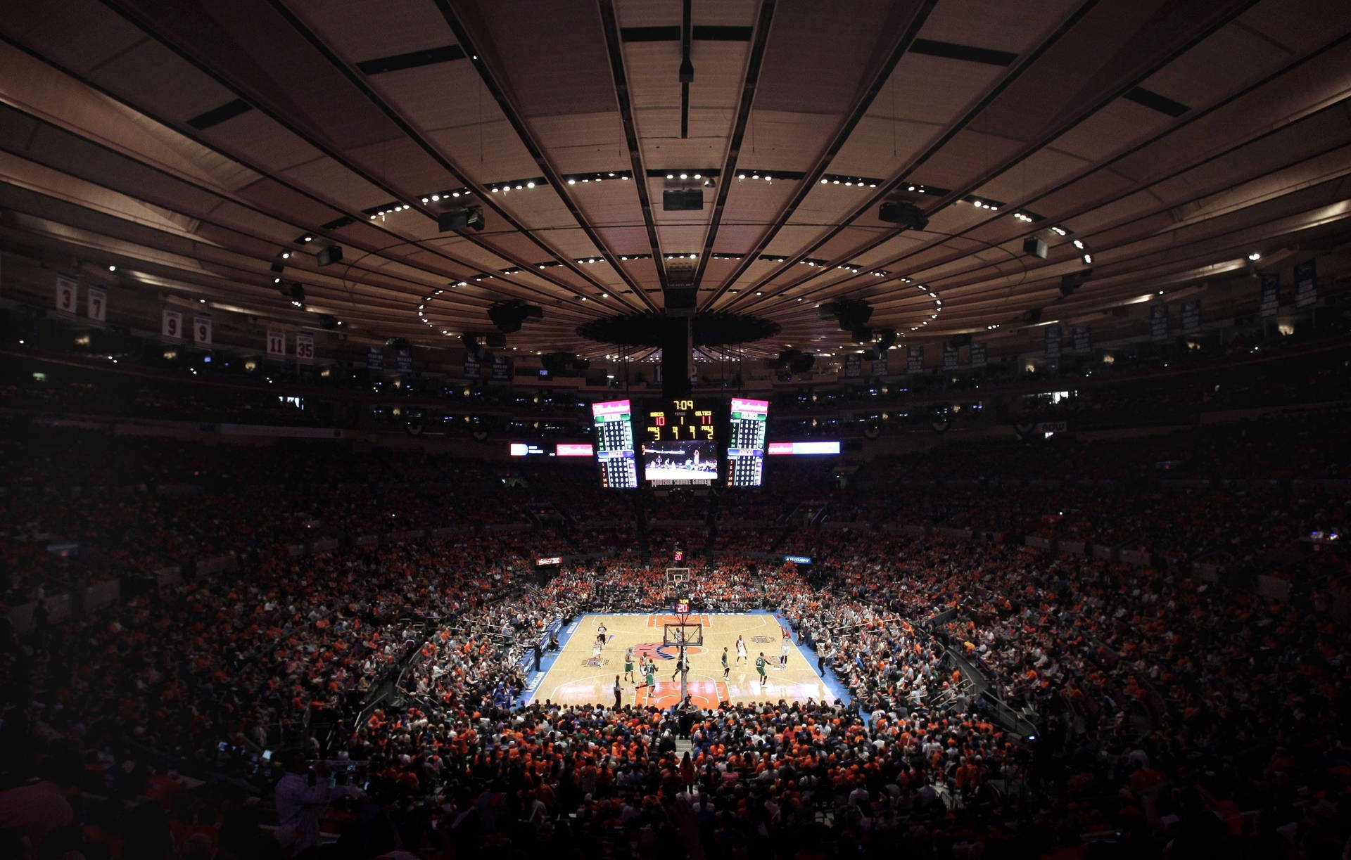 Thrilling Atmosphere At The Knicks’ Home Arena Background