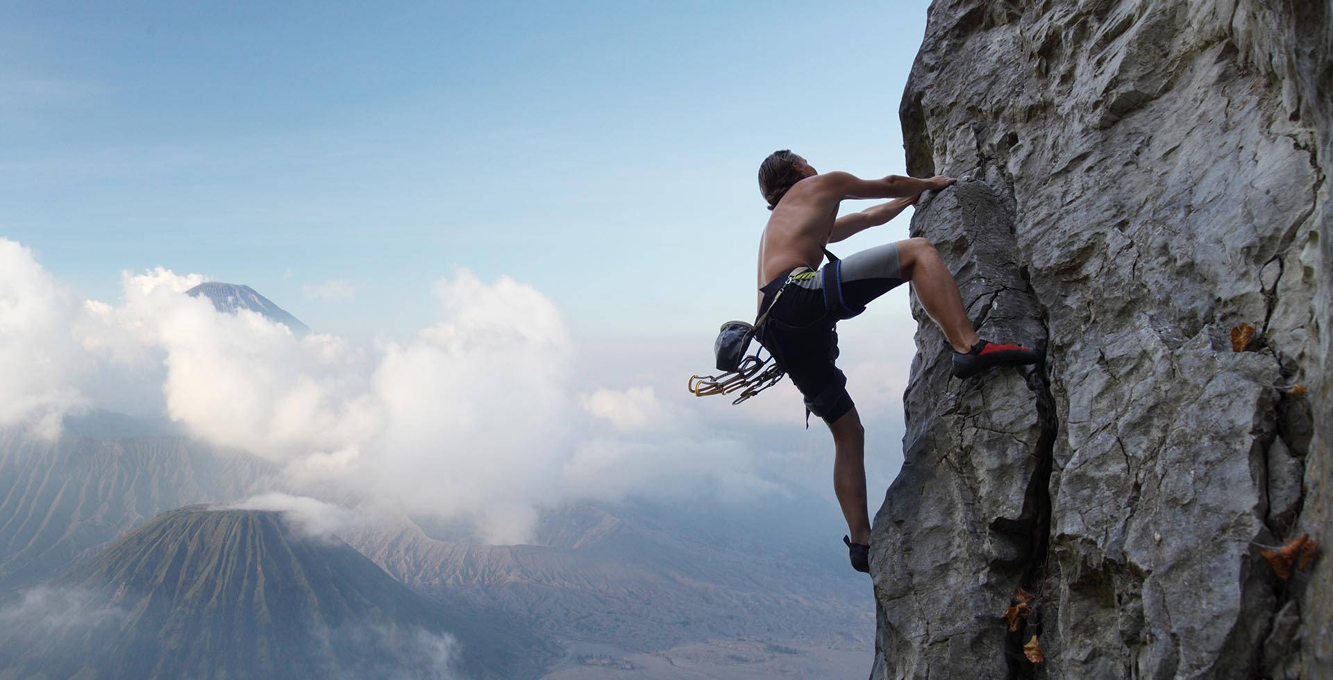 Thrilling Free Sport Climbing Background