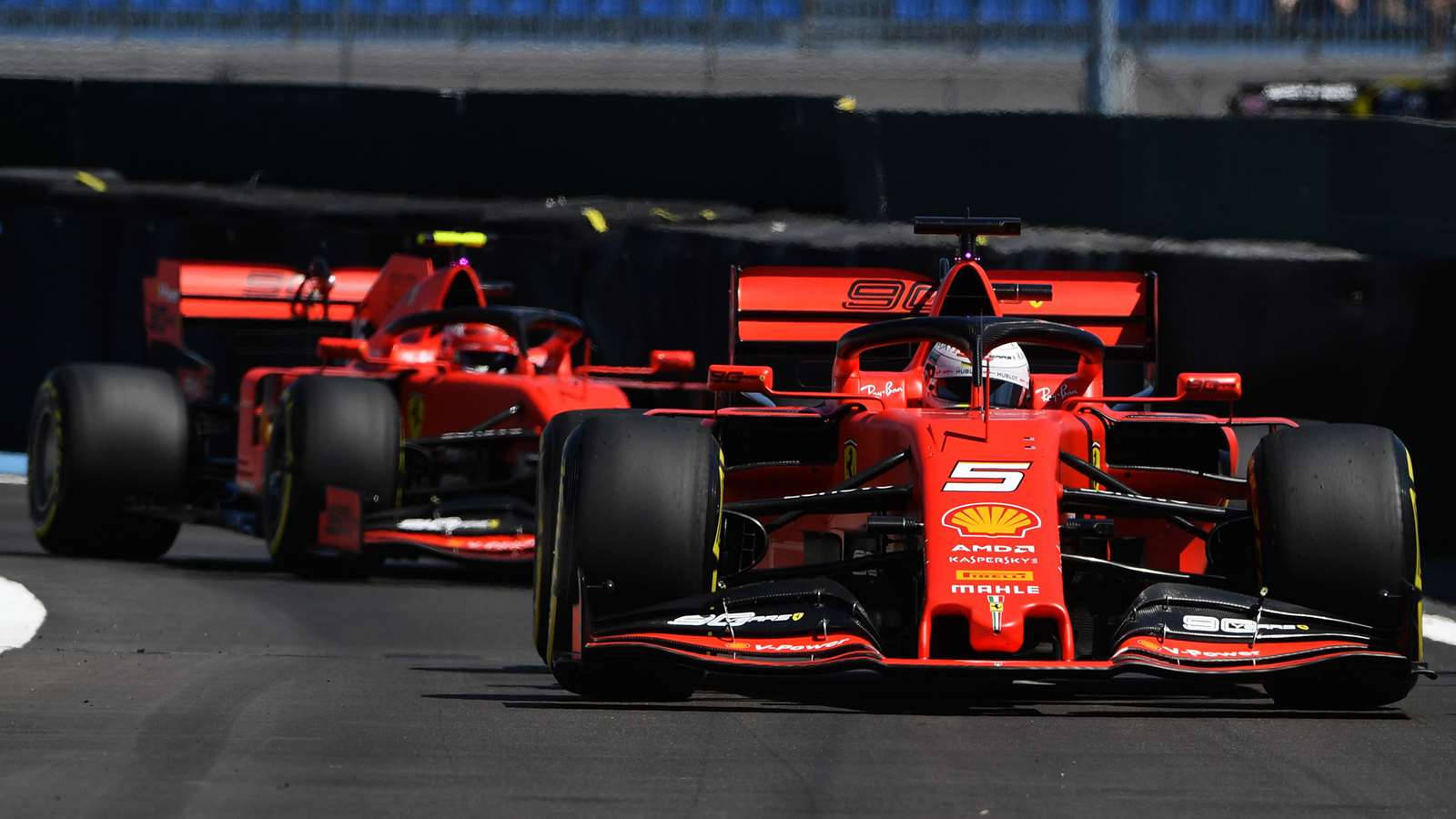 Thrilling Speed - Formula 1 Race 2019 Background