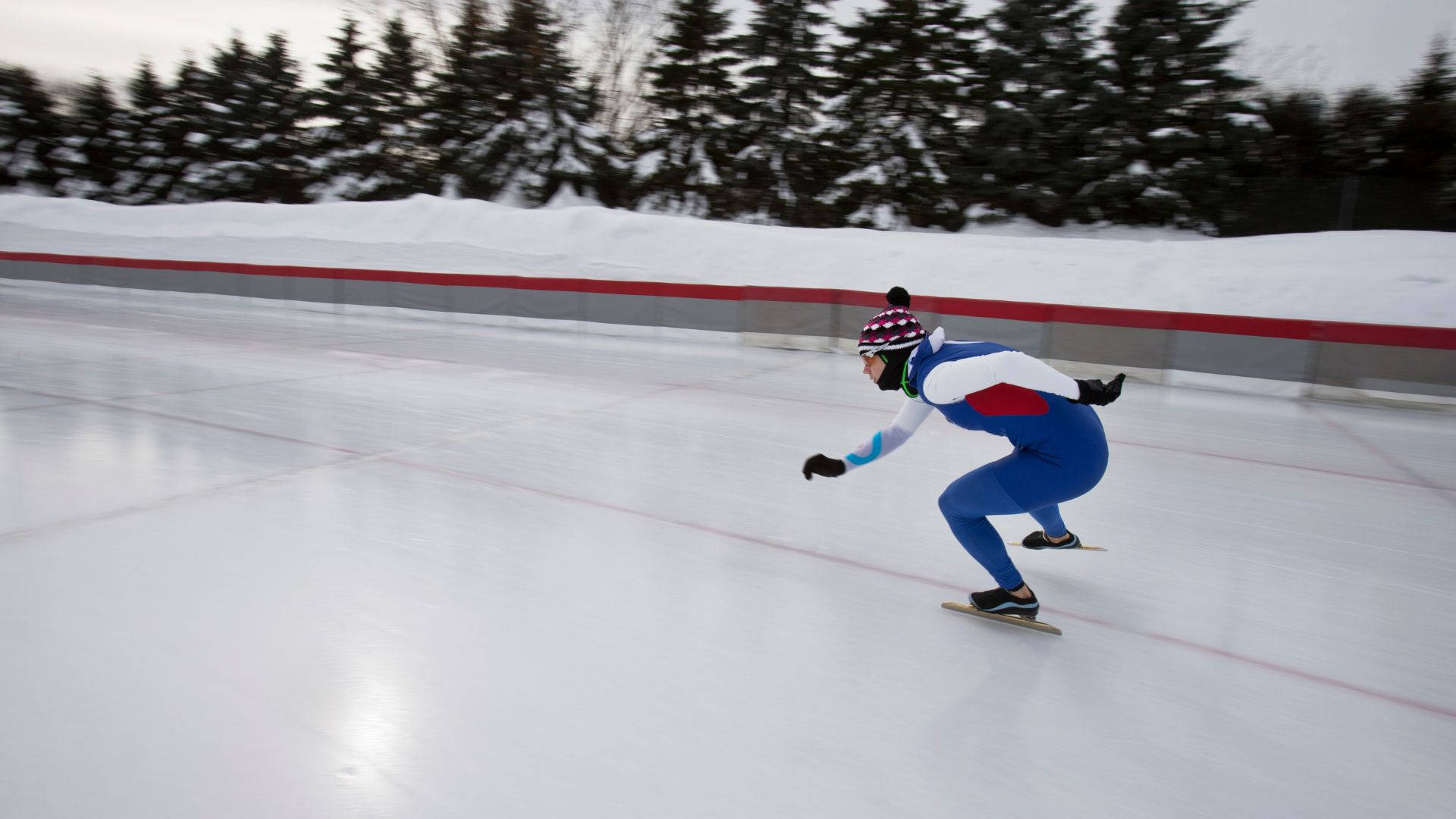 Thrilling Speed Skating Competition