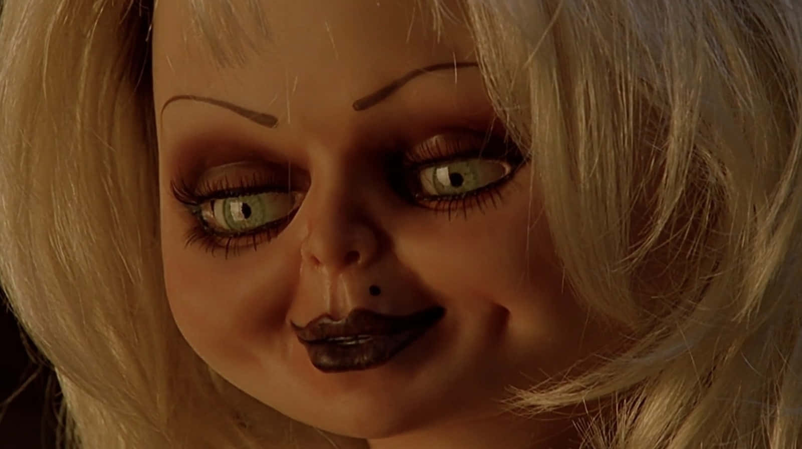 Tiffany Doll Close Up Brideof Chucky Background