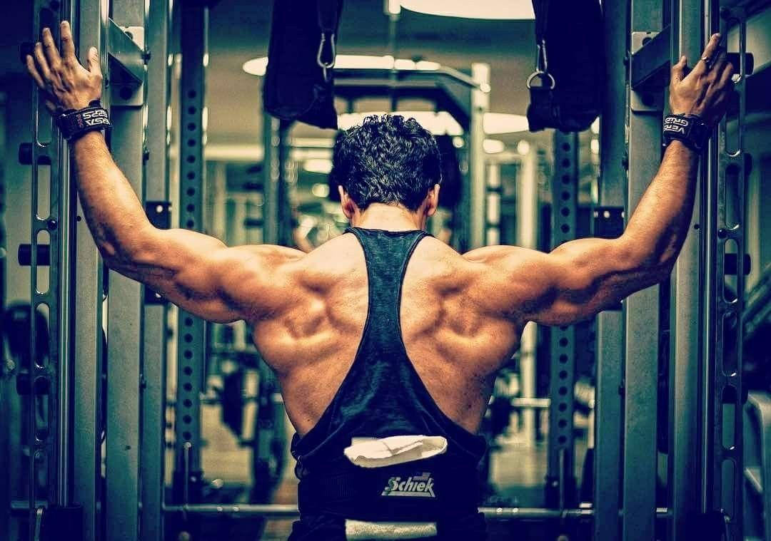 Tiger Shroff Body From Behind Background