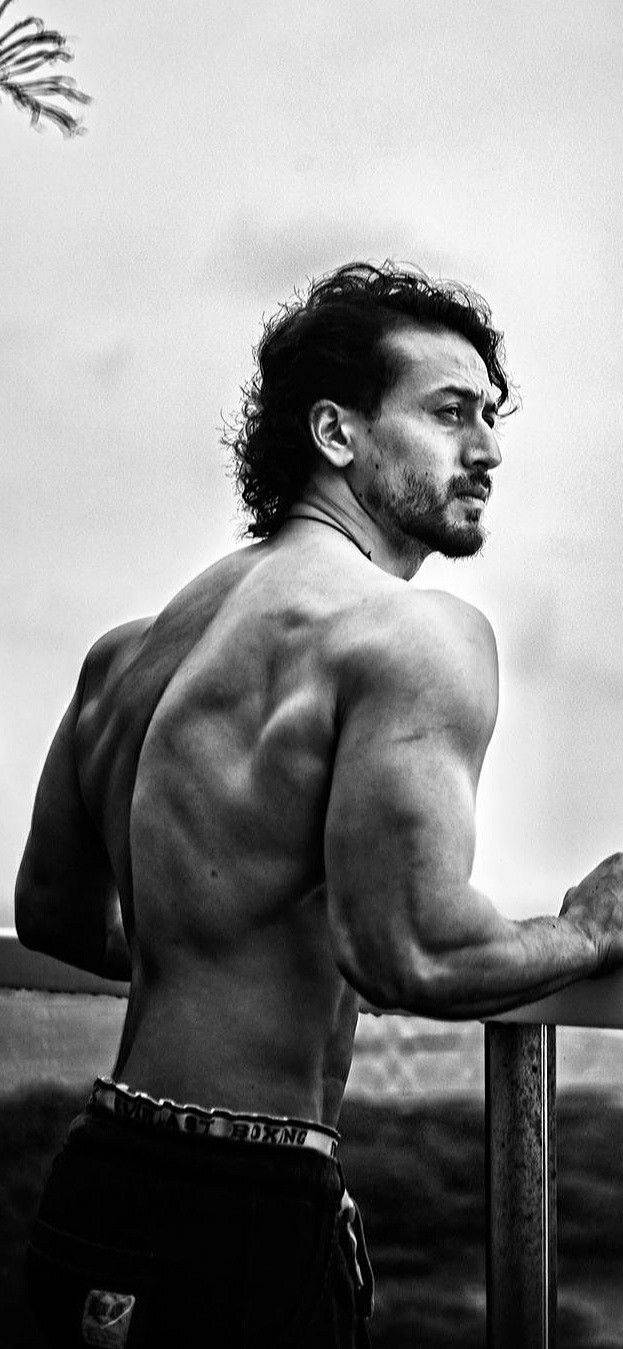 Tiger Shroff Body From The Side Background