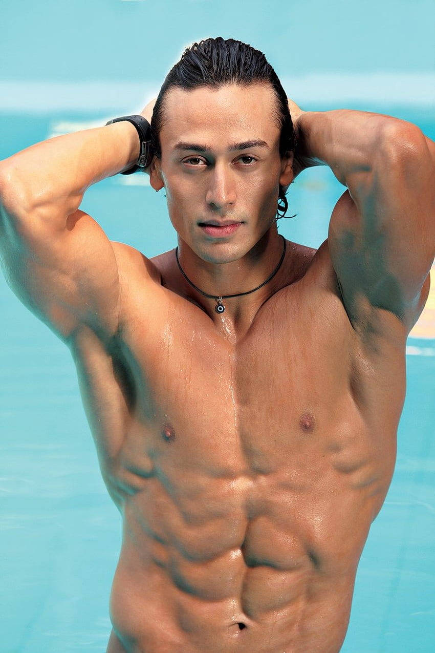 Tiger Shroff Body In The Pool Background