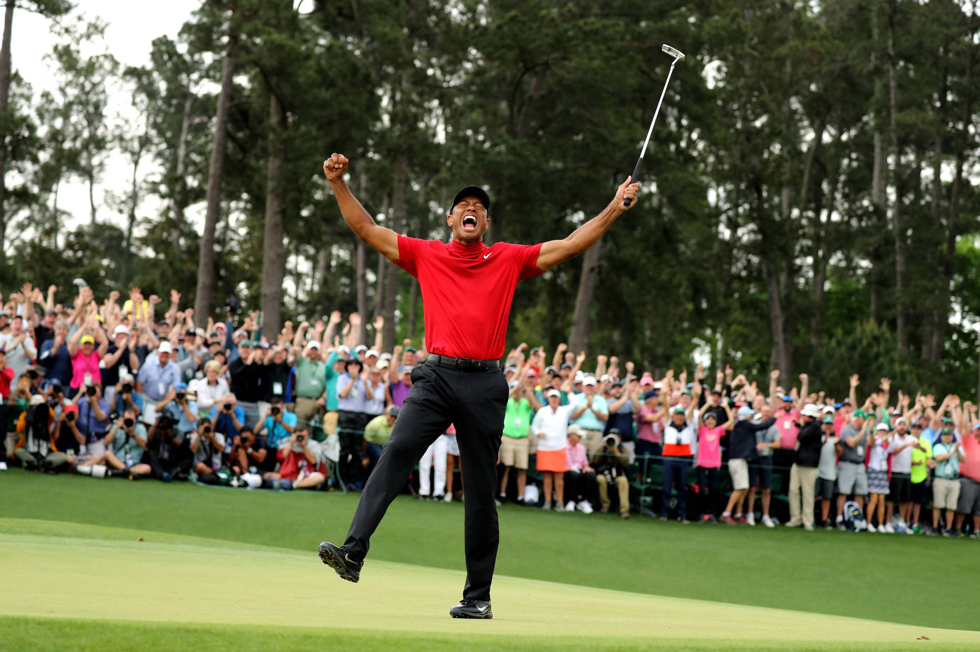 Tiger Woods Masters Celebration With Fans