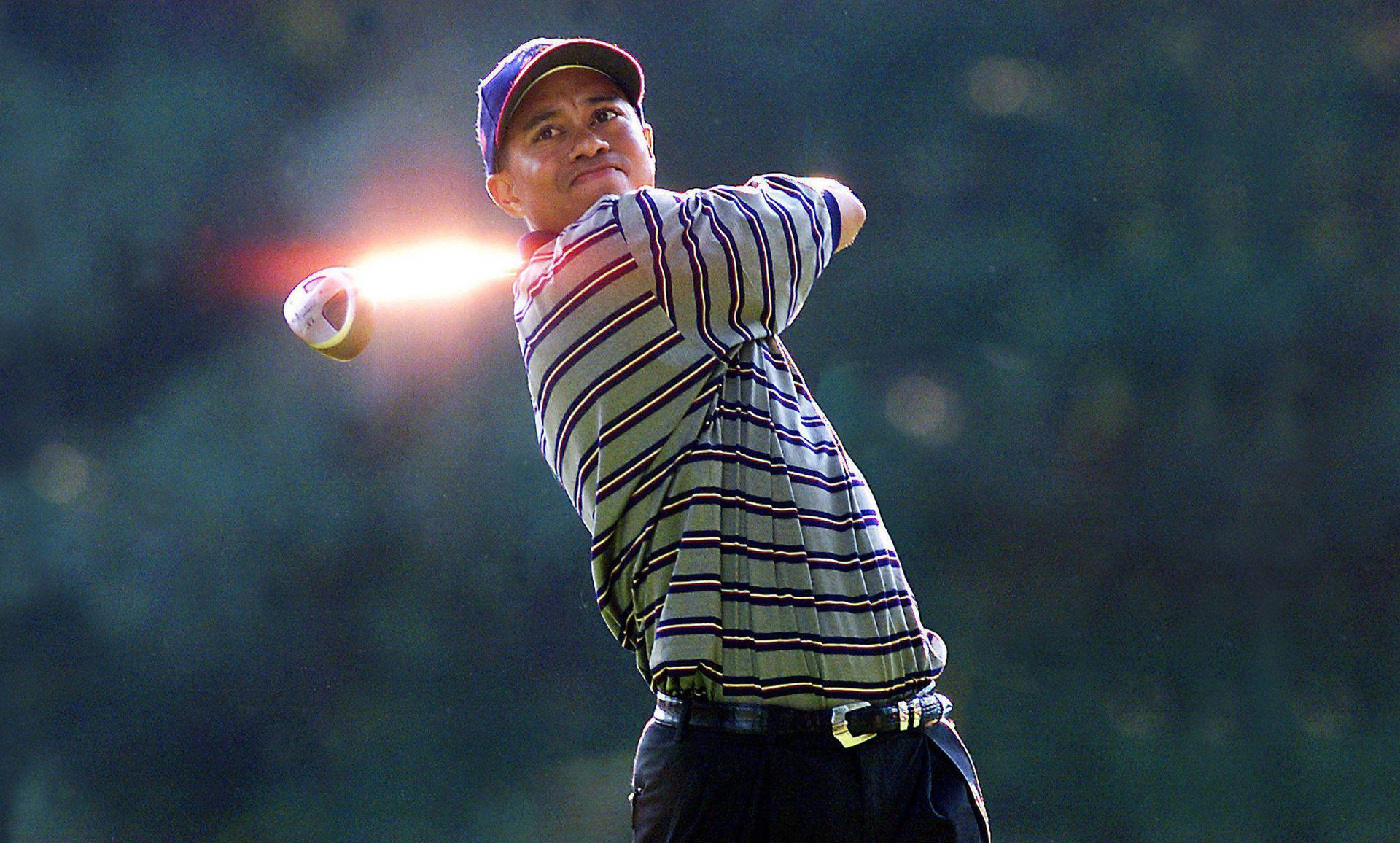 Tiger Woods Powerful Golfing Desktop Background