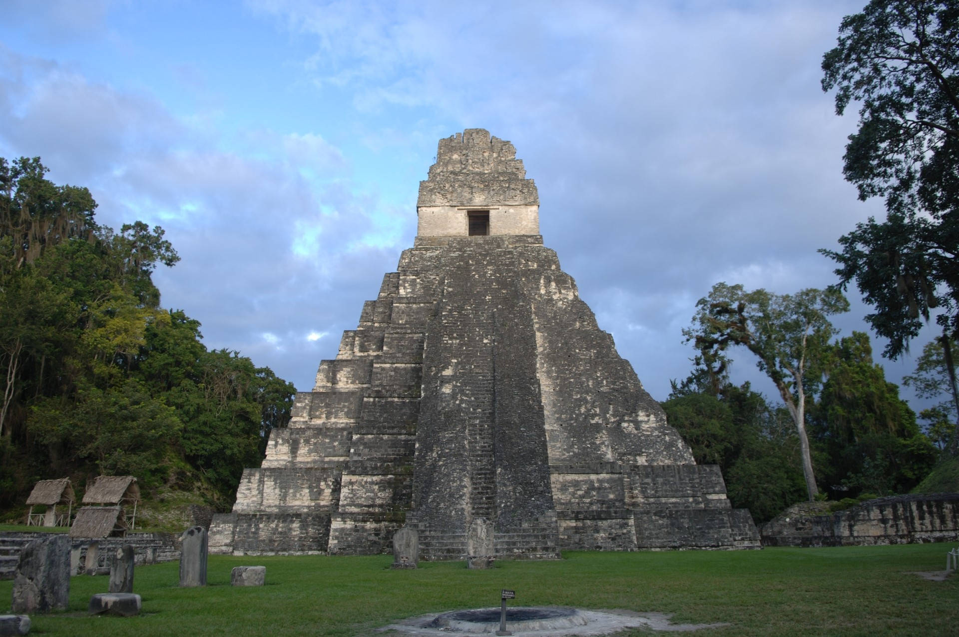 Tikal Whole Pyramid Background