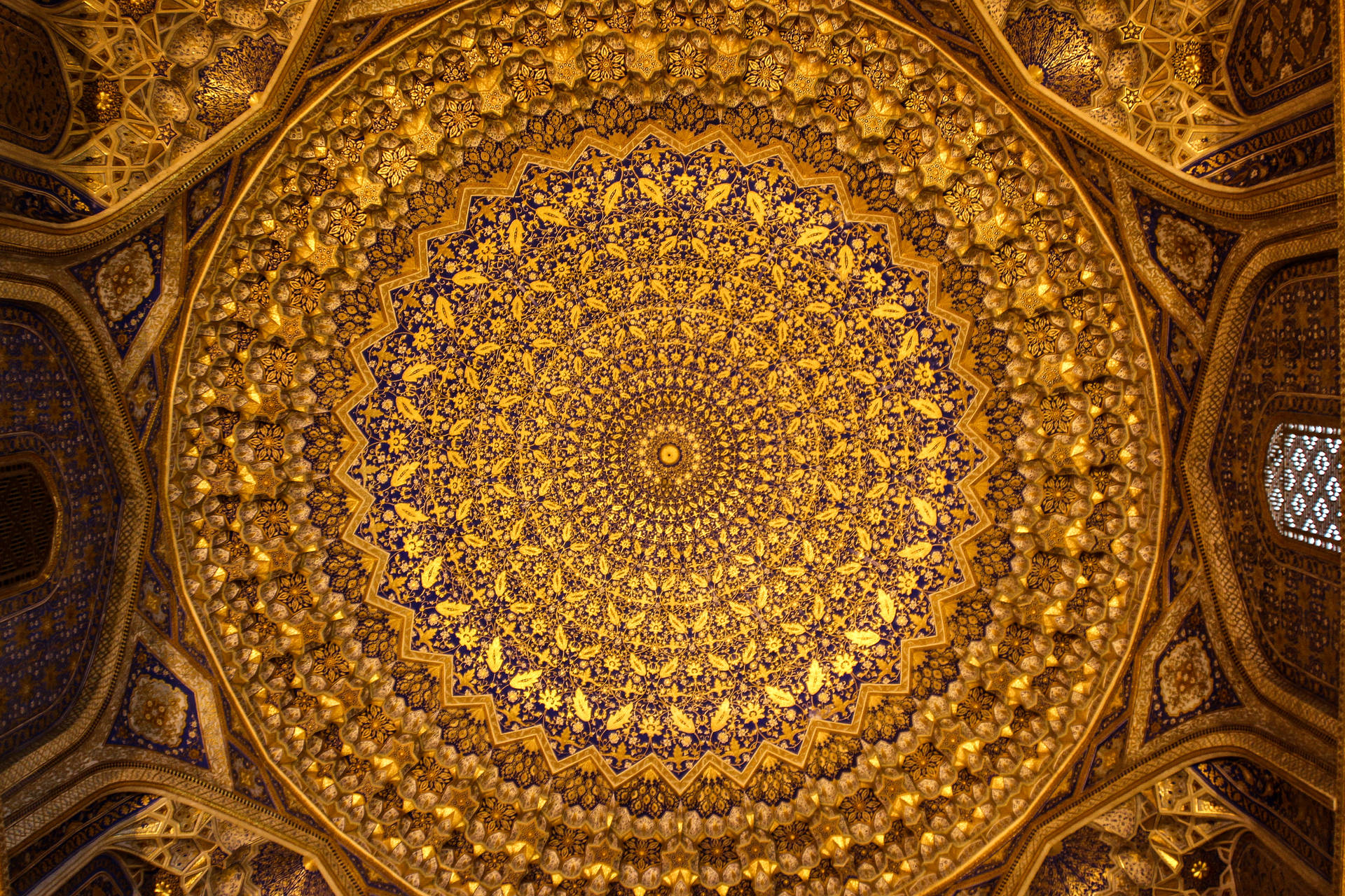 Tilla-kari Madrassah Samarkand Golden Dome Background