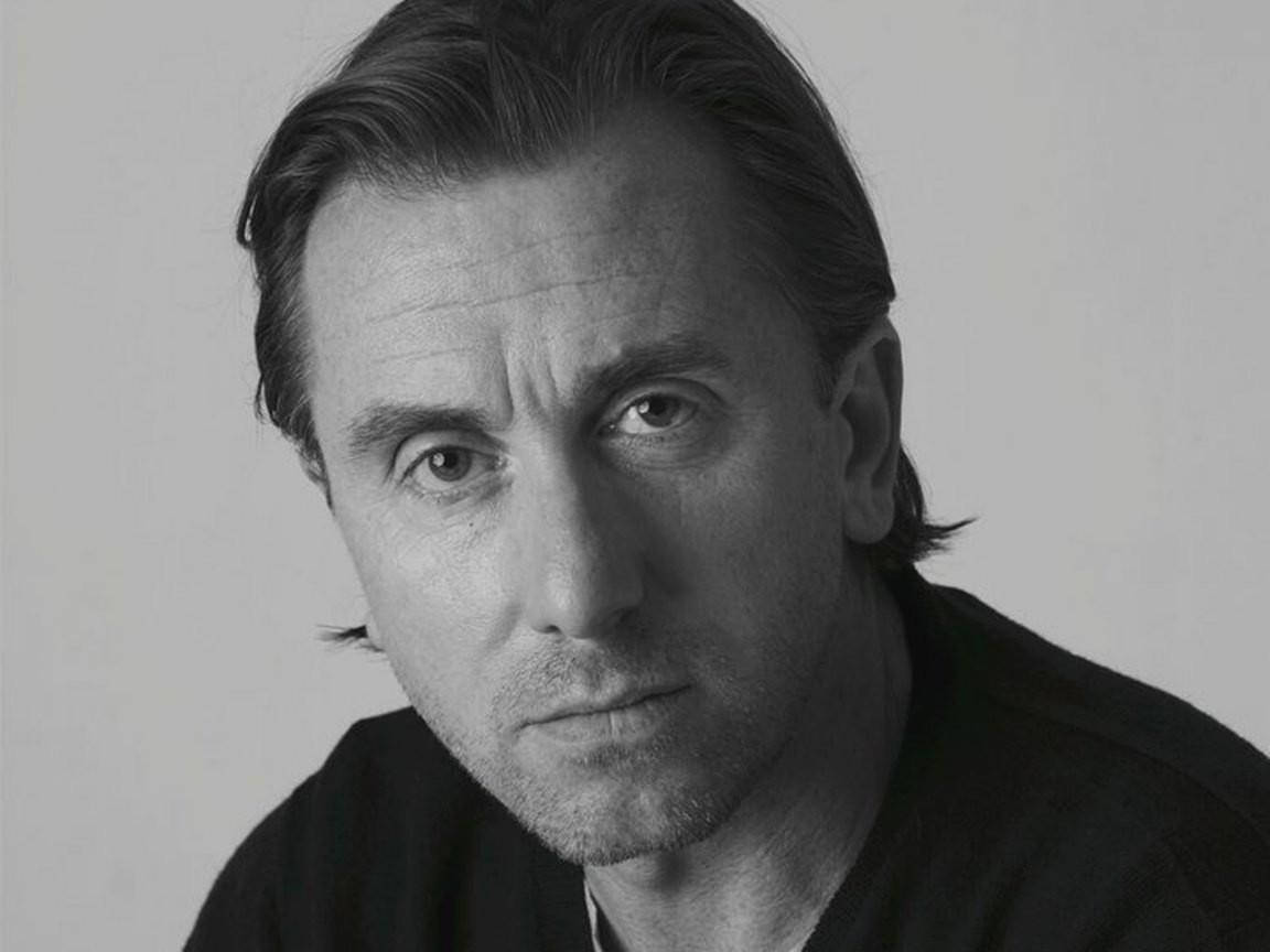 Tim Roth Black And White Portrait Background