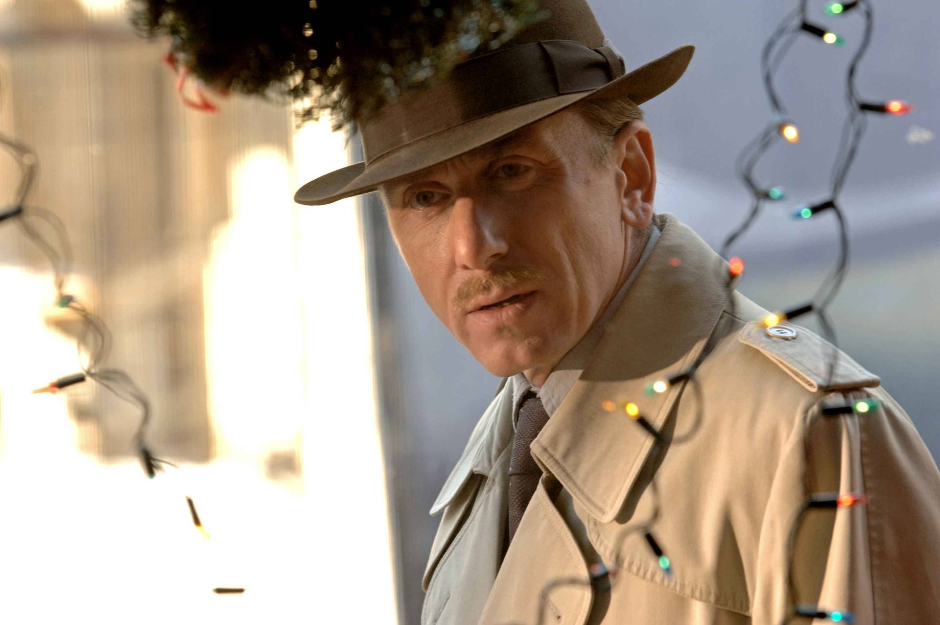 Tim Roth Dominic Matei With Christmas Lights