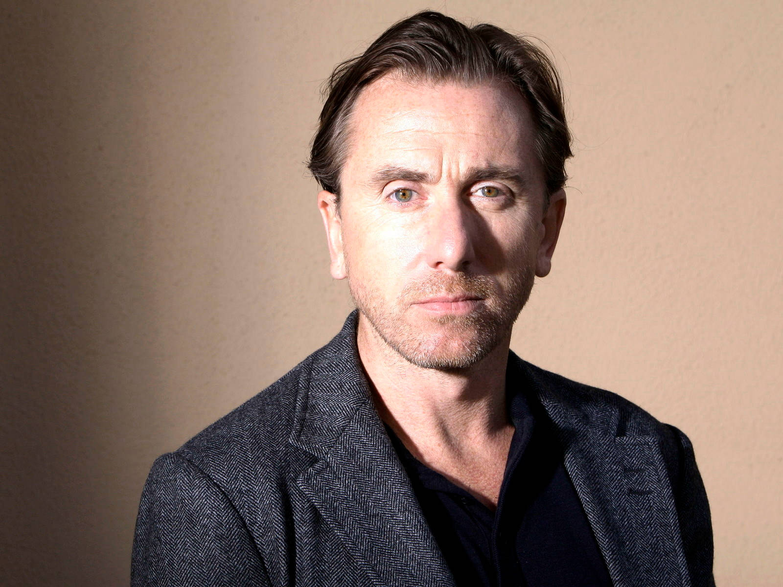 Tim Roth English Actor Portrait Background