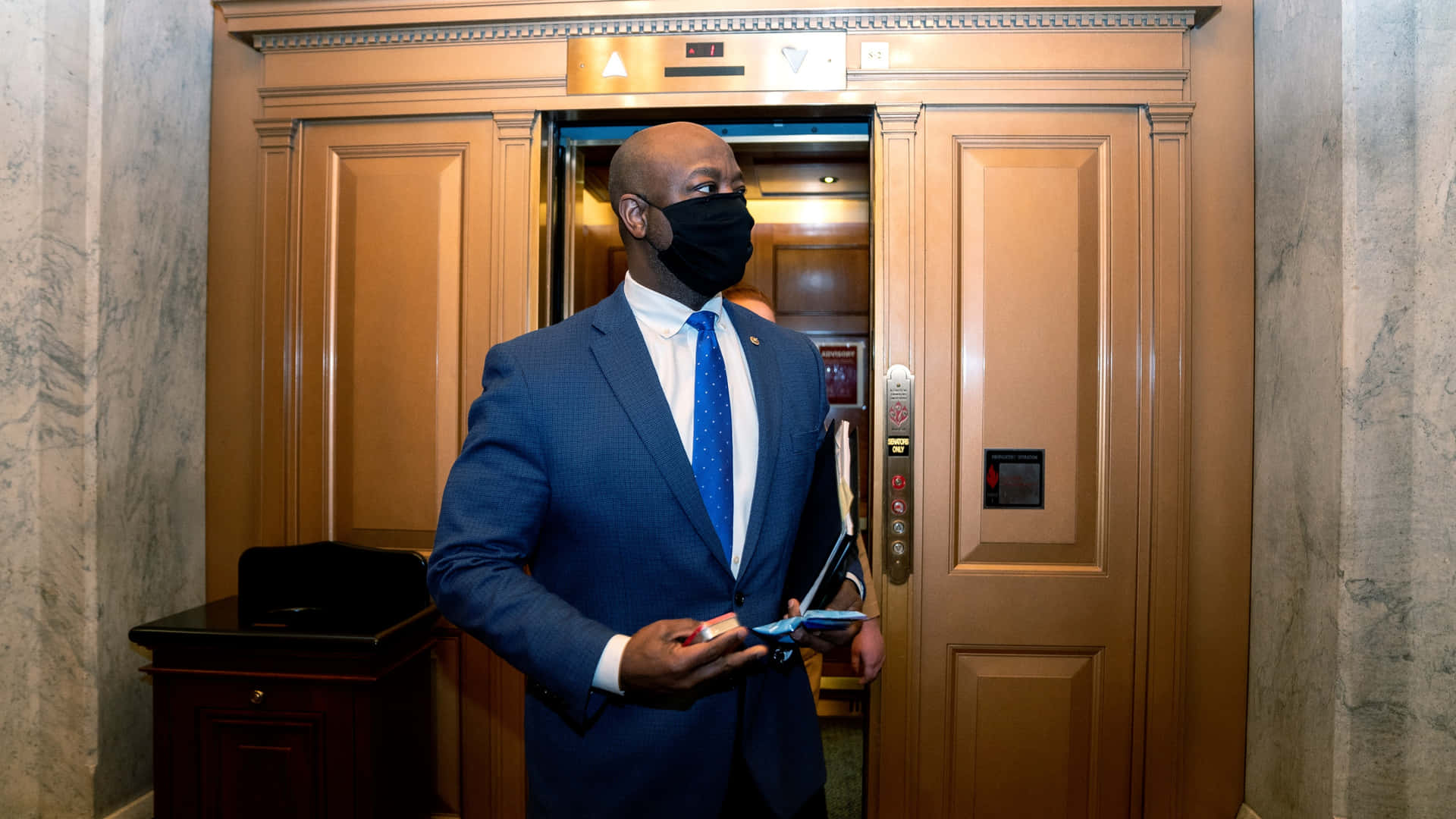 Tim Scott Wearing Black Face Mask