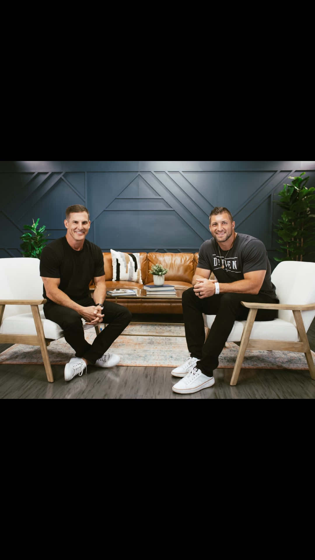 Tim Tebow Inspires Fans Background