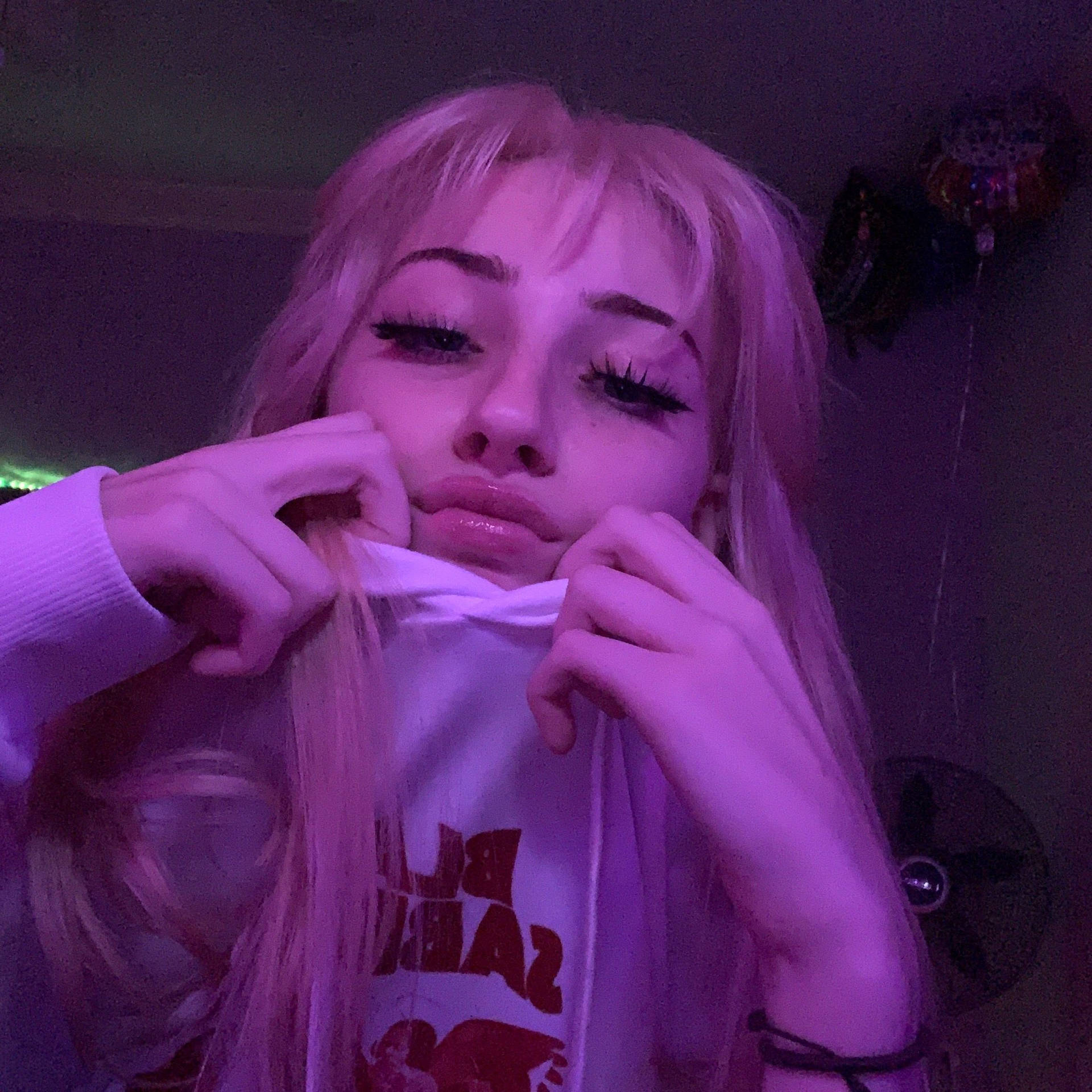 Tinted E-girl Aesthetic Selfie Background