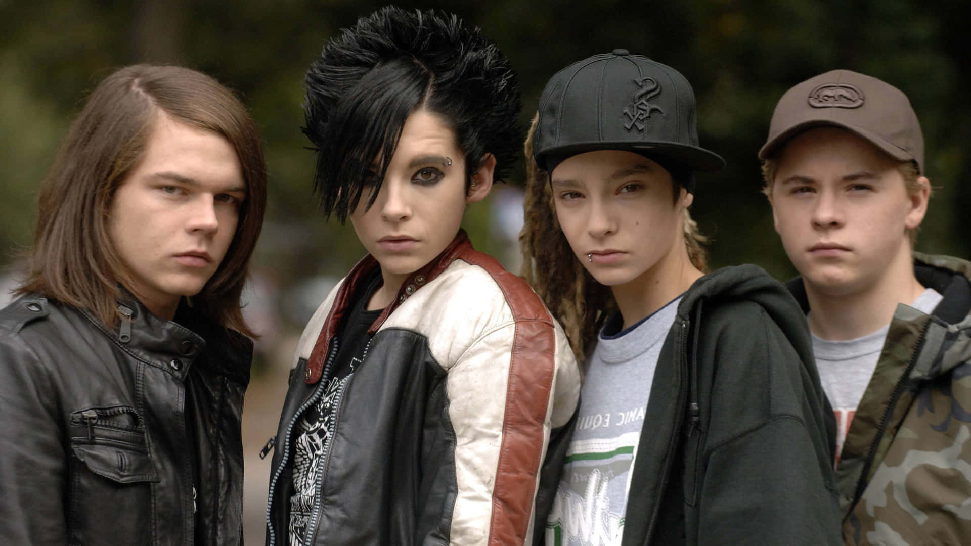 Tokio Hotel Band Members Outdoors Background