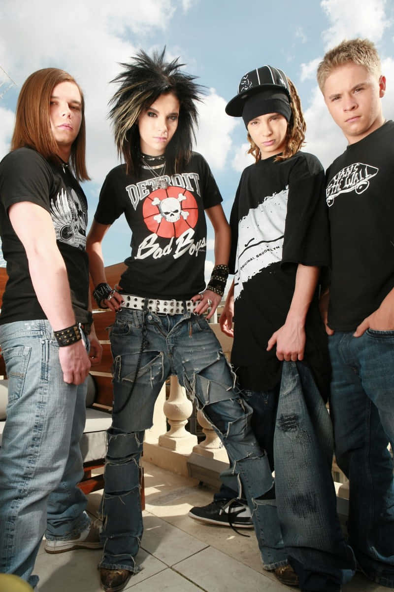 Tokio Hotel Band Pose Background