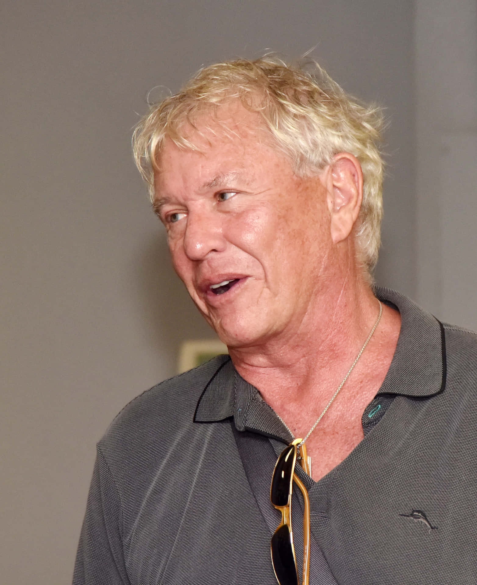 Tom Berenger, Hd Wallpaper Portrait Background