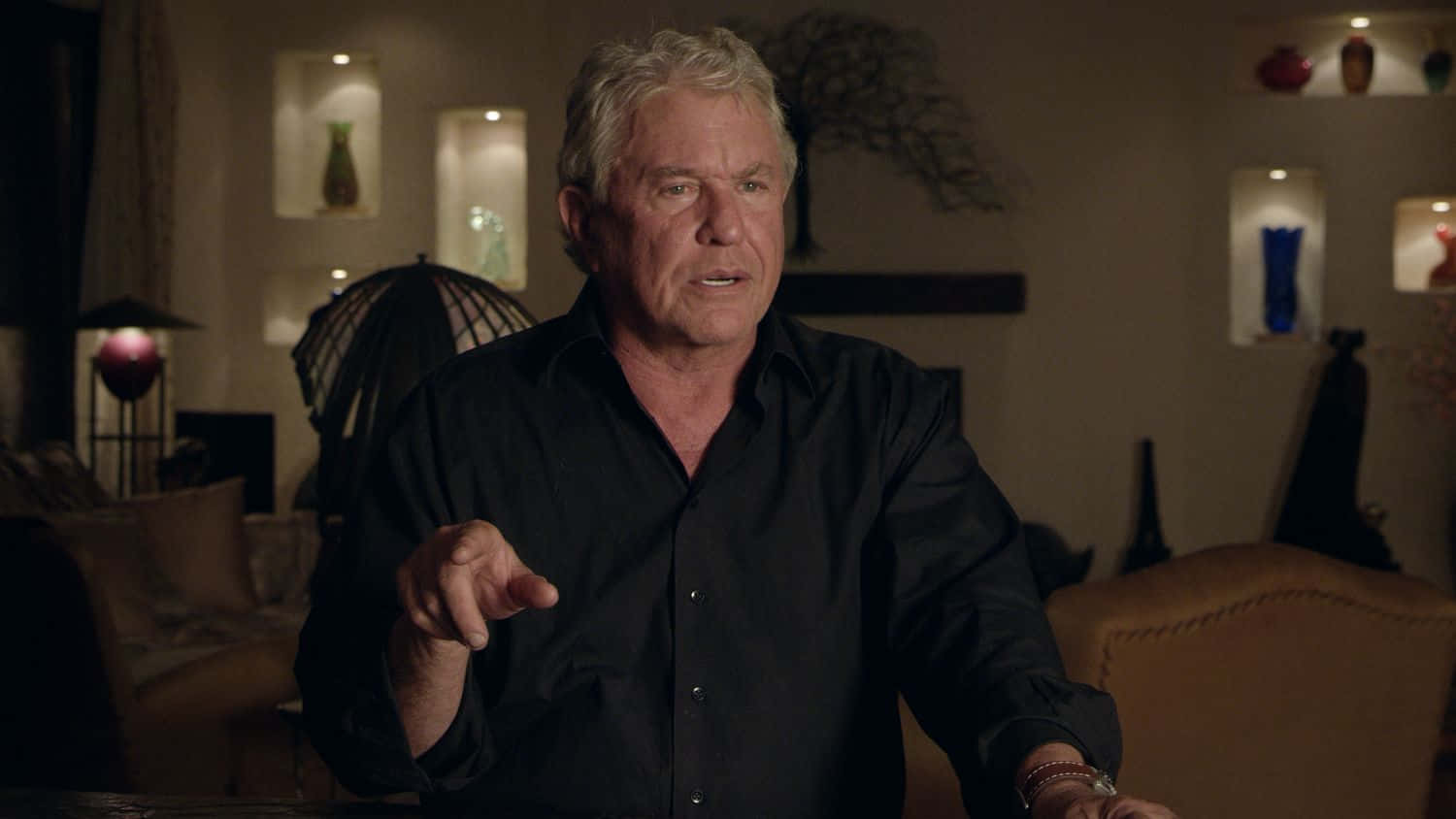 Tom Berenger In An Intense Role Background