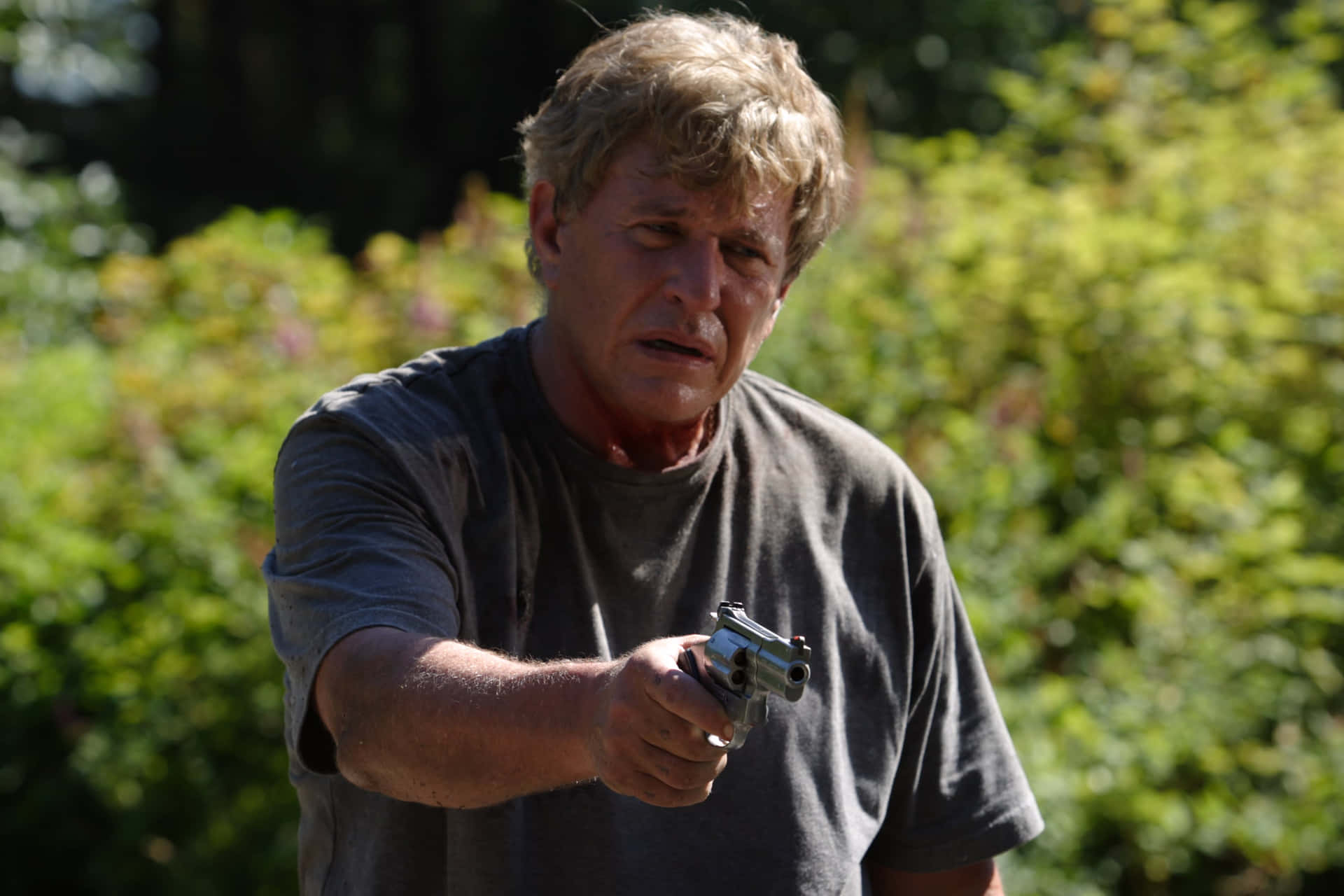 Tom Berenger Posing For A Promotional Photoshoot Background