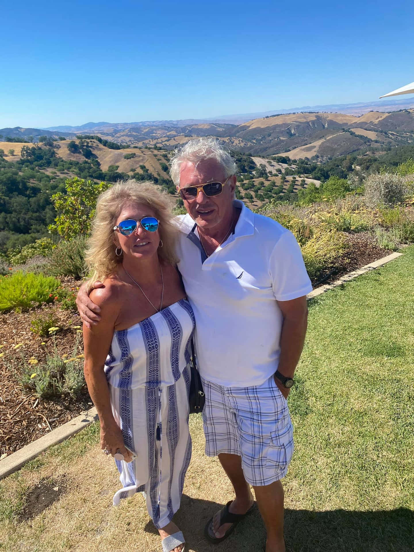 Tom Berenger Striking A Pose Background