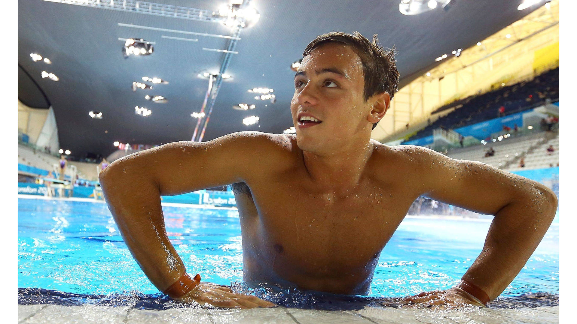 Tom Daley Pool Side View Background