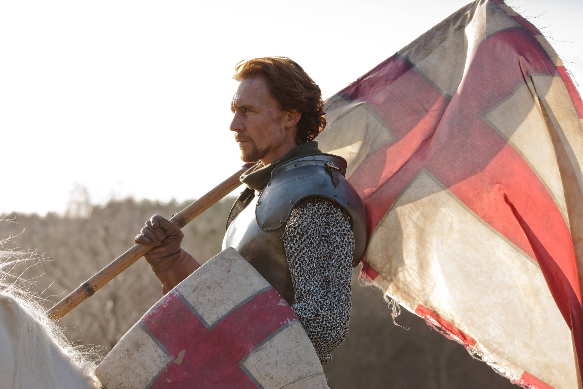 Tom Hiddleston In The Hollow Crown Background