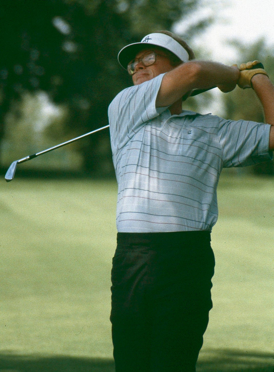 Tom Kite In White Stripe Shirt Background