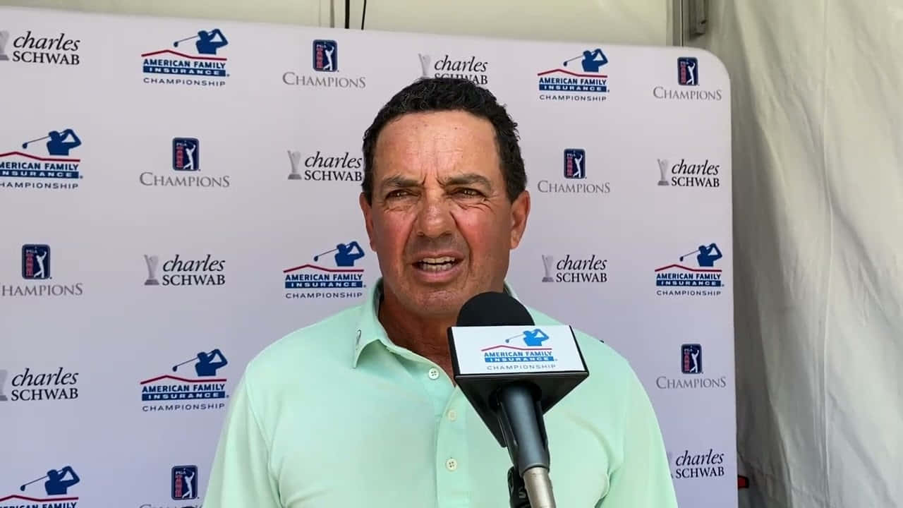 Tom Pernice Jr Interviewat Golf Event Background