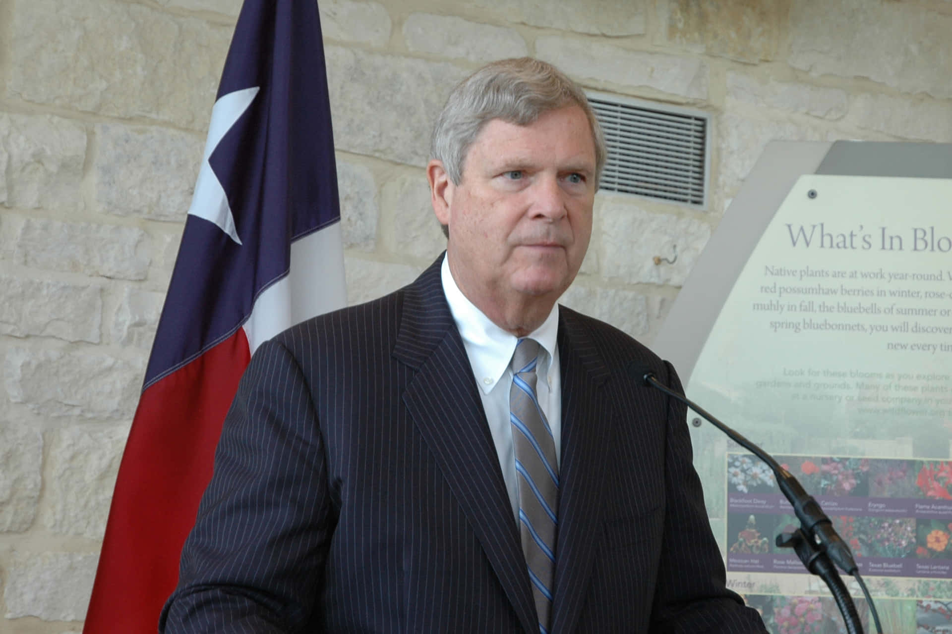 Tom Vilsack Presenting