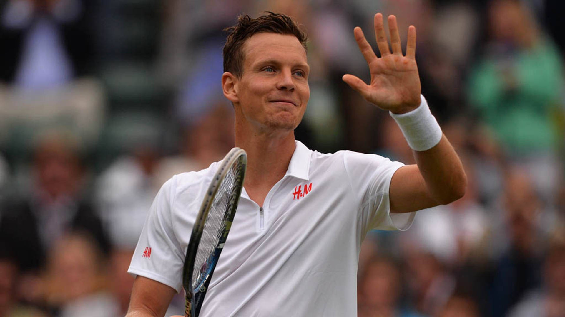 Tomas Berdych Acknowledges His Fans After A Match