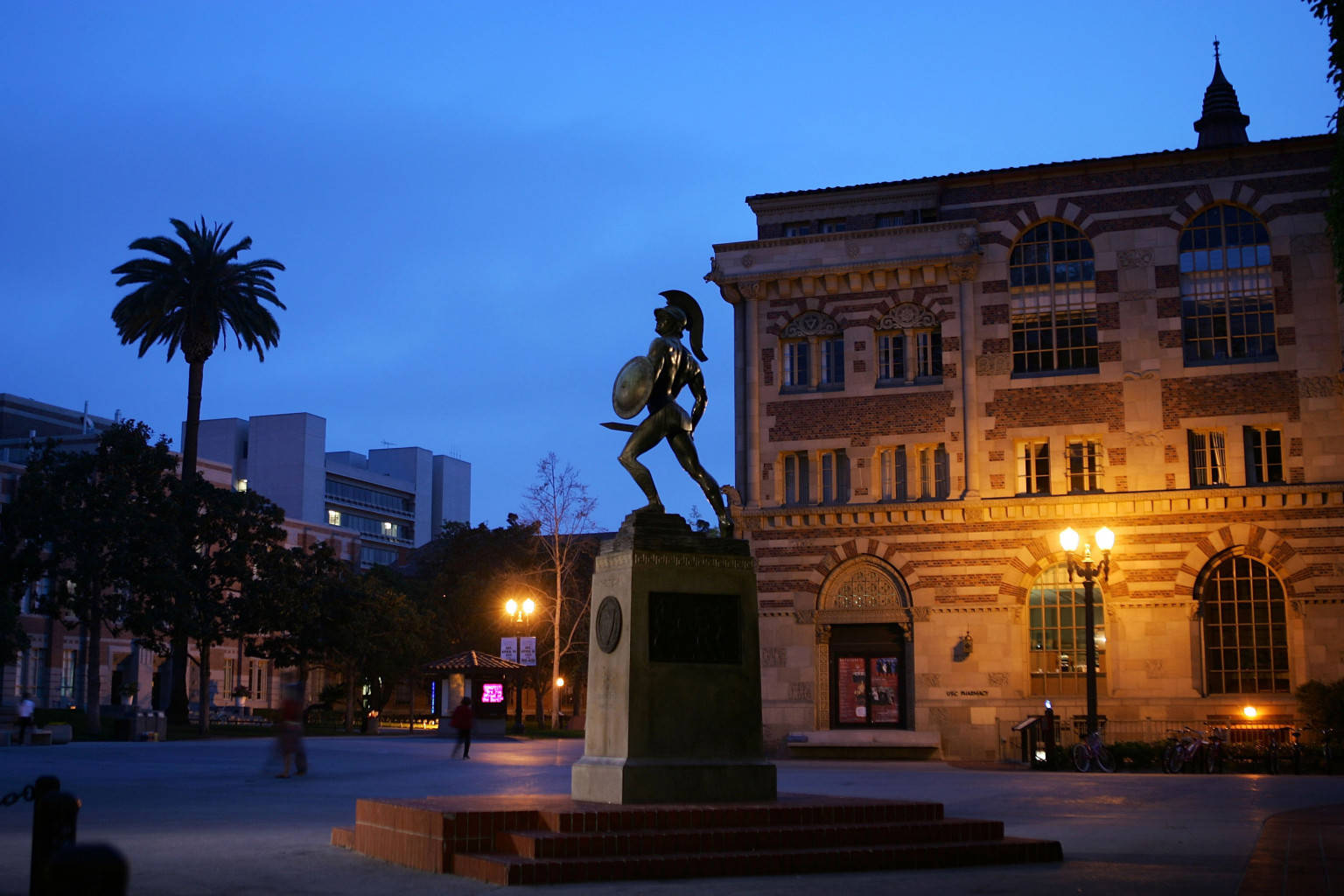 Tommy Trojan Statue At University Of Southern California