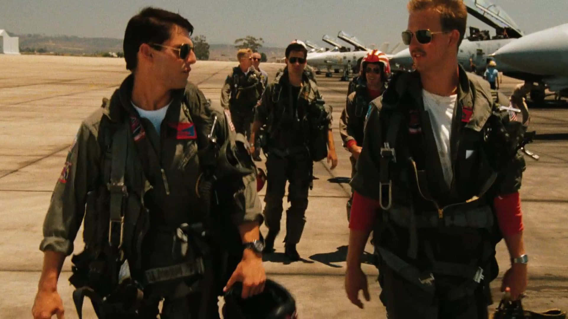 Top Gun Tom Cruise And Tom Skerritt Background