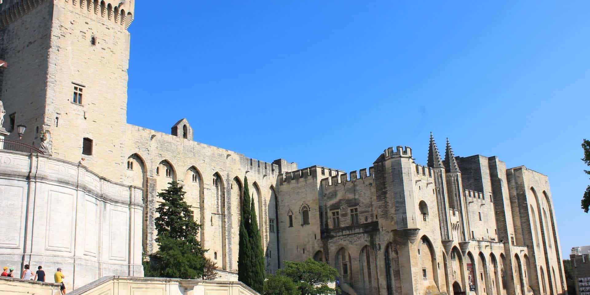 Top Ten Things Avignon Background