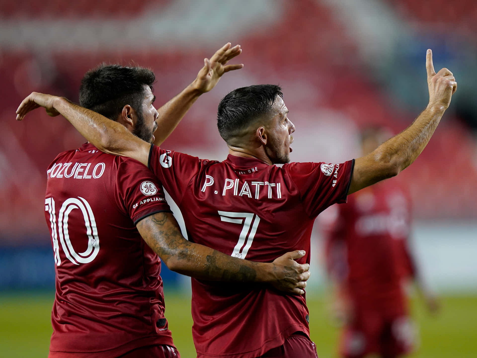 Toronto Fc Alejandro Pozuelo With Pablo Piatti Background