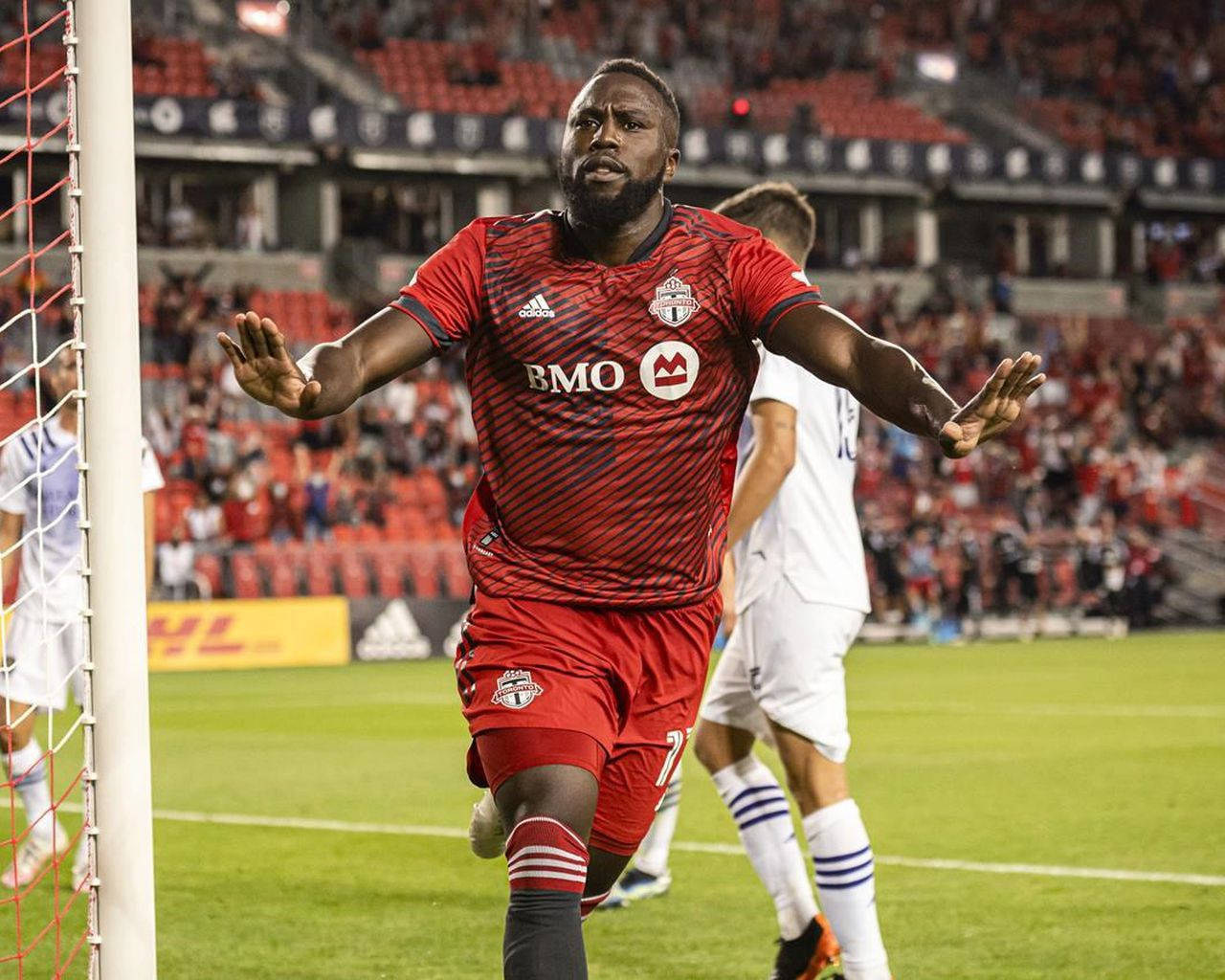 Toronto Fc Soccer Player Jozy Altidore Background